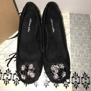 MELROSE AVE. BLACK FLAT WEDGES